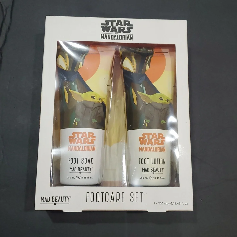 Star Wars The Mandalorian cedarwood and lime scent foot soak and foot Lotion set